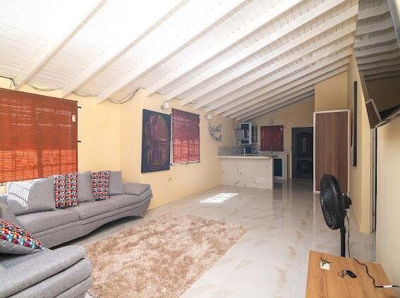 2 Bedrooms 2 Bathrooms