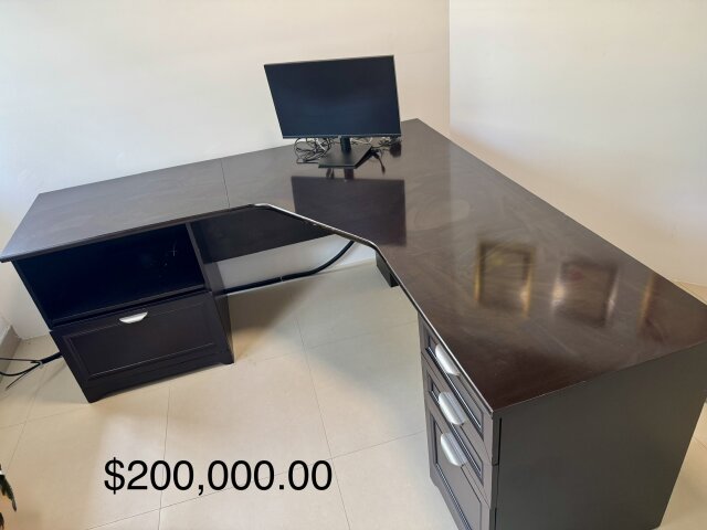 Executive Office Desk – $200,000 Tables & Desks Kingston 6