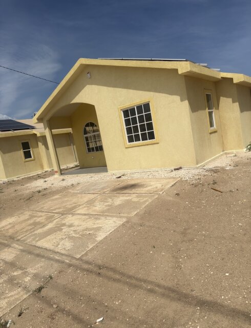 2 Bedroom House In Phoenix Park Village 2 Houses Portmore