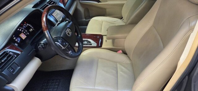 Toyota Camry 2.5 (A)