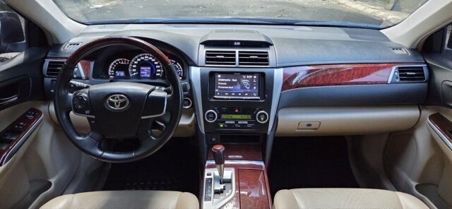 Toyota Camry 2.5 (A)