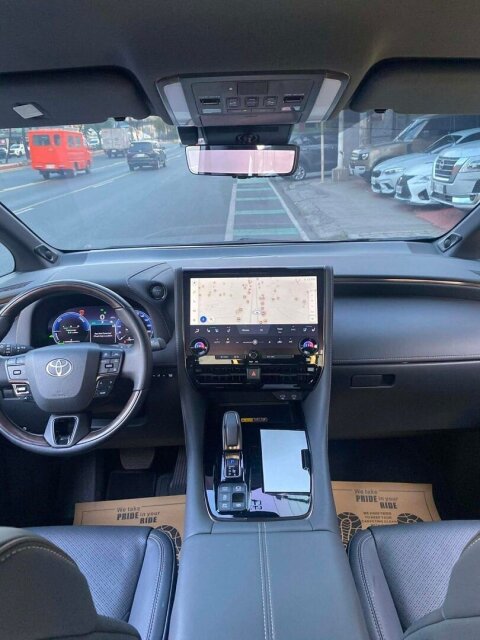 Toyota Alphard HEV Auto