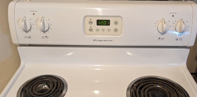 Frigidaire Electric Stove
