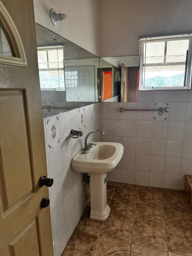 1 Bedroom Apartment In West Acre