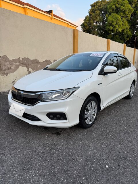 2018 Honda Grace For SALE (10/10 Next To New)