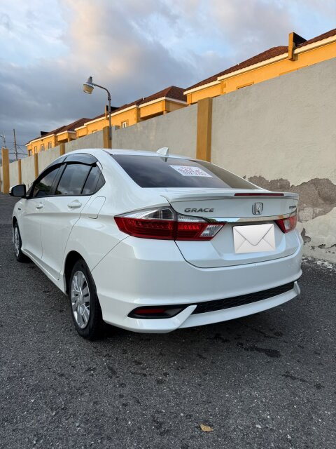 2018 Honda Grace For SALE (10/10 Next To New)