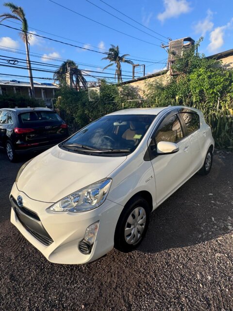 2017 Toyota Aqua Motor Car