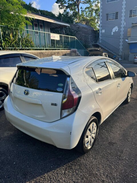 2017 Toyota Aqua Motor Car