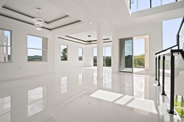 Elegant 3 Bedrooms Townhouse for Rent in Mandeville