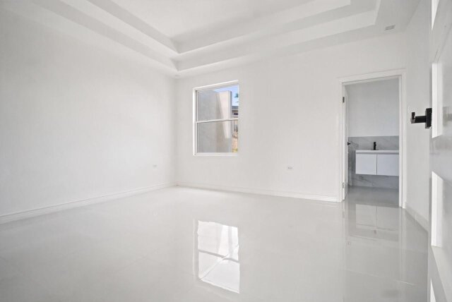 Elegant 3 Bedrooms Townhouse for Rent in Mandeville