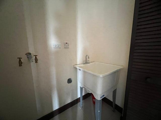 Modern 2 Bedrooms Apartment in Kingston