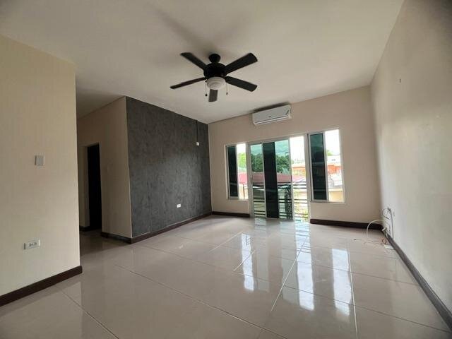 Modern 2 Bedrooms Apartment in Kingston