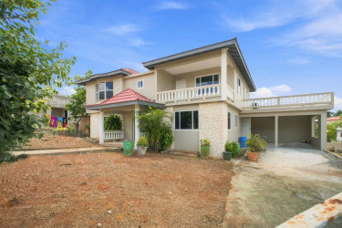 4 Bedroom House For Sale