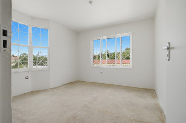 4 Bedroom House For Sale