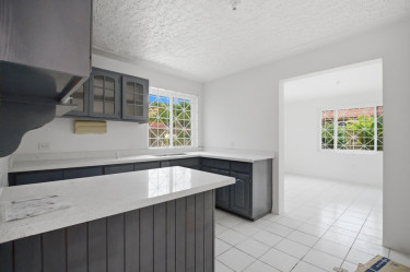 4 Bedroom House For Sale