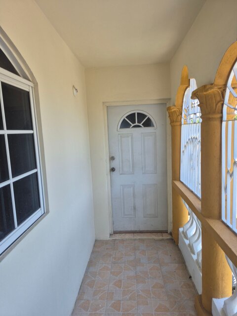 Well-Maintained 1 Bedroom Apartment in Cumberland