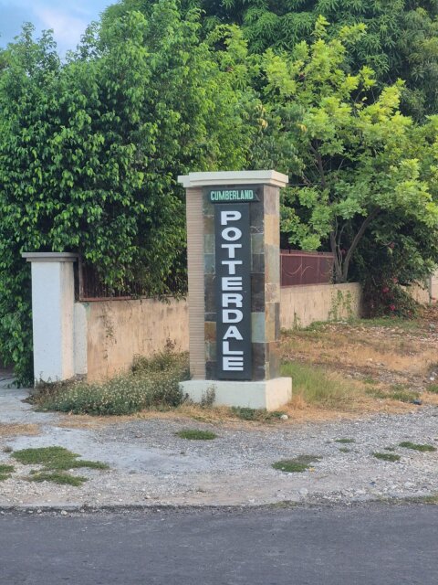 Well-Maintained 1 Bedroom Apartment in Cumberland