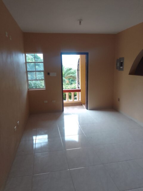 Charming 2 Bedrooms Hillside Oasis