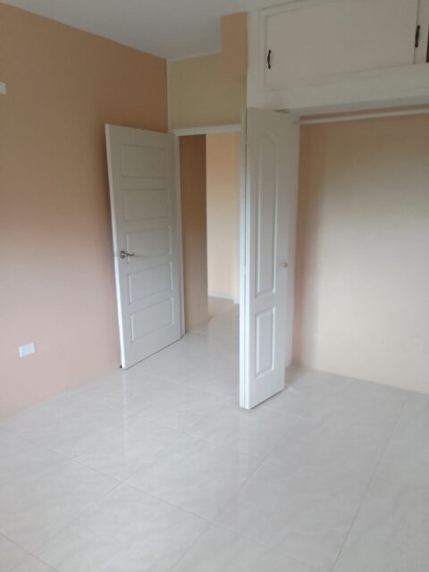 Charming 2 Bedrooms Hillside Oasis