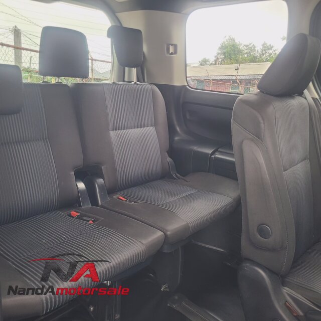 2016 Toyota Voxy
