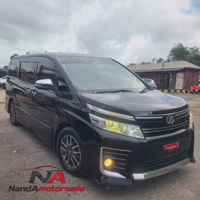 2016 Toyota Voxy