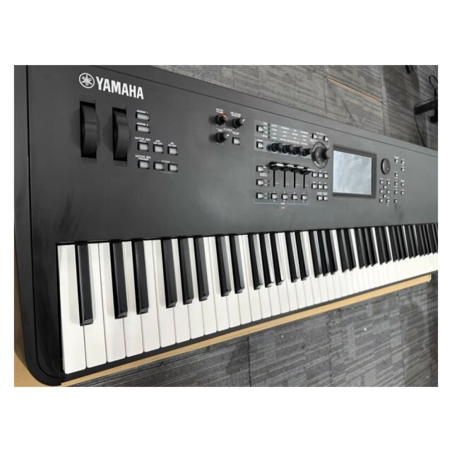 MODX8+ Portable Digital 88-Key Performance Synthes