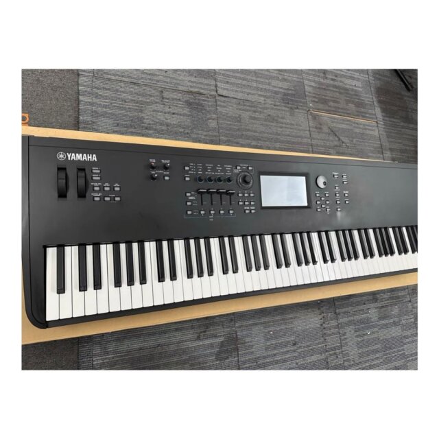 MODX8+ Portable Digital 88-Key Performance Synthes