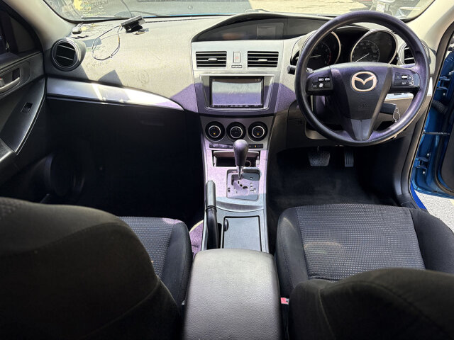 2012 Mazda Axela