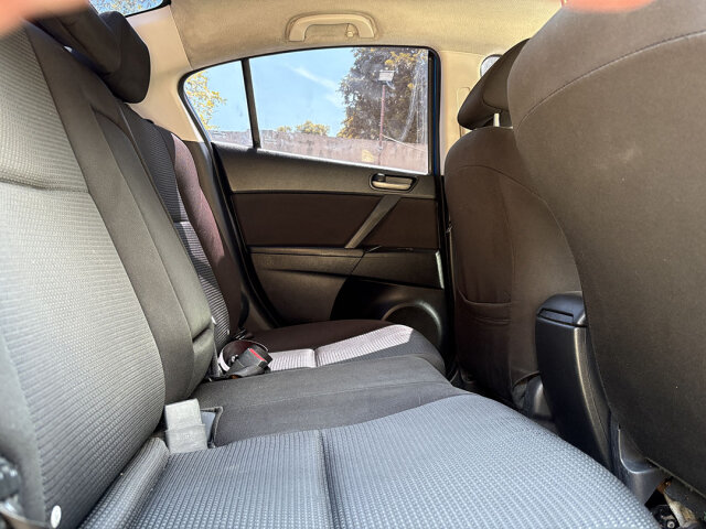 2012 Mazda Axela