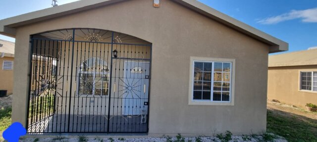 2 Bedrooms House Houses Portmore