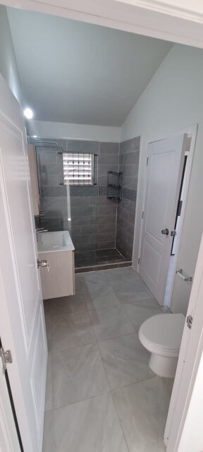 2 Bedrooms House