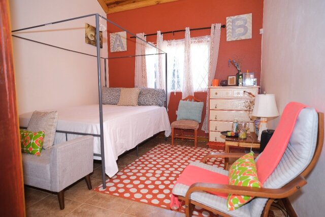 FURNISHED ROOMS IN MANCHESTER, JAMAICA