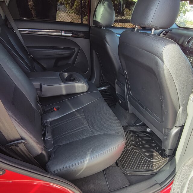 2014 SPECIAL EDITION 7 SEATER KIA SORENTO
