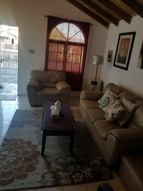 1 Bedroom Unfurnised/ Furnish