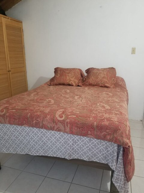 1 Bedroom Unfurnised/ Furnish