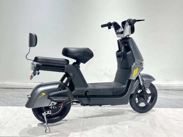 New 48V/60V/72V Electric Scooter Fashion 350W
