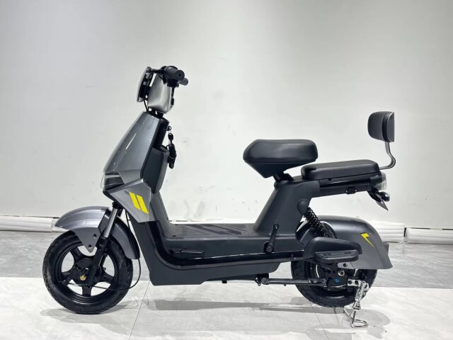 New 48V/60V/72V Electric Scooter Fashion 350W
