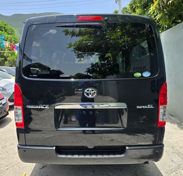 2018 Toyota Hiace Super GL