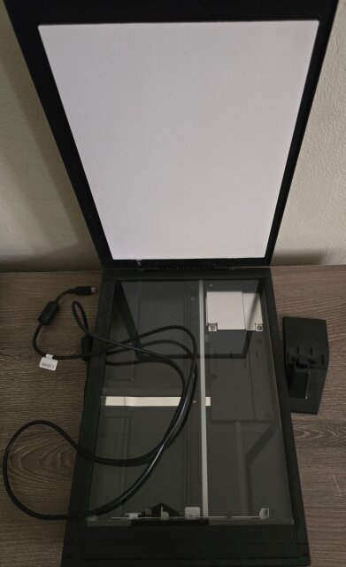 CANON CANOSCAN LiDE 400 – FLATBED DOCUMENT SCANNER