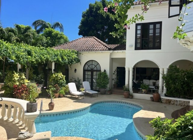 4 Bed, 5 Bath House For Sale