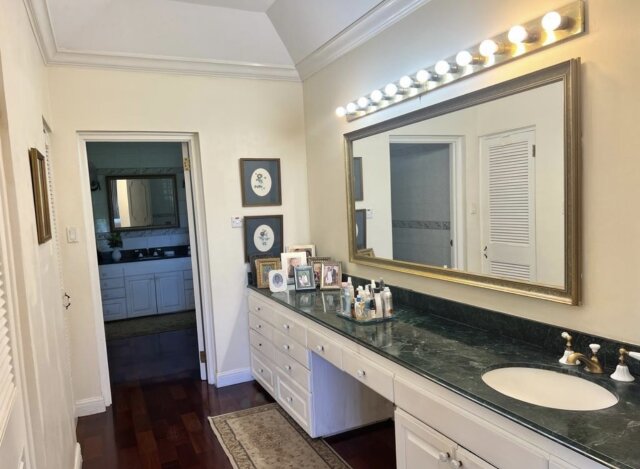 4 Bed, 5 Bath House For Sale
