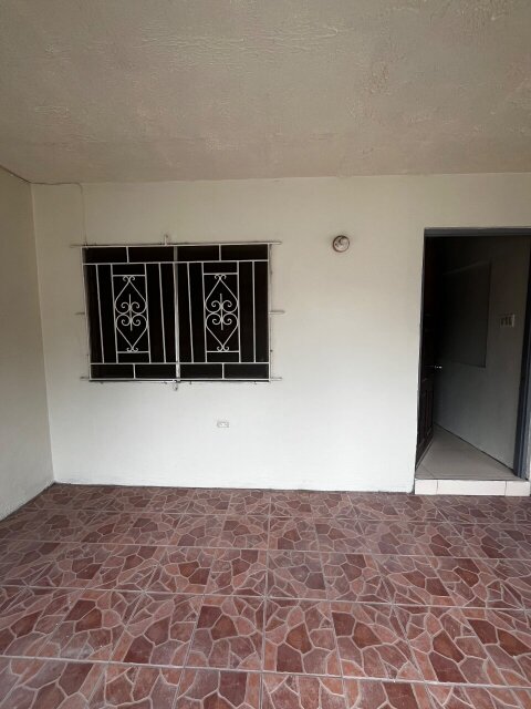 2 Bedrooms In Washington Gardens