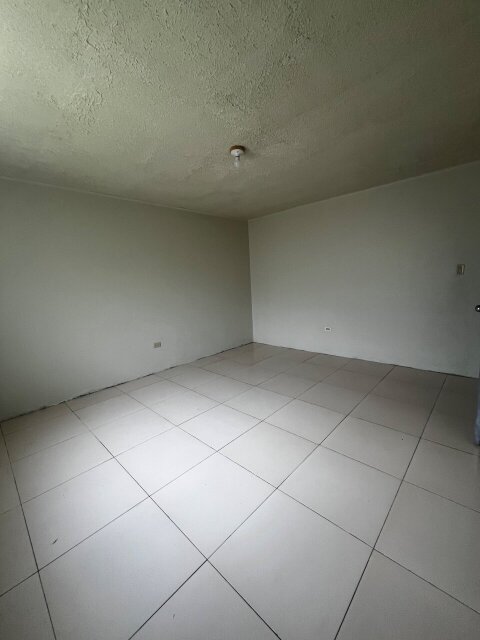 2 Bedrooms In Washington Gardens