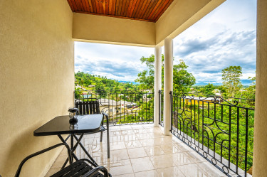 2 Bedrooms,2.5 Bathrooms
