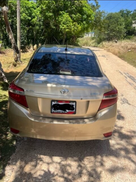 2014 Toyota Yaris For Sale