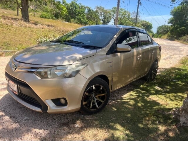 2014 Toyota Yaris For Sale