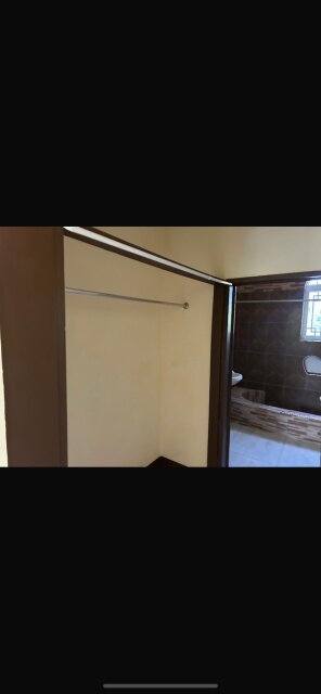 Spacious 1 Bedroom With Private Bathroom