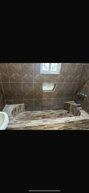 Spacious 1 Bedroom With Private Bathroom