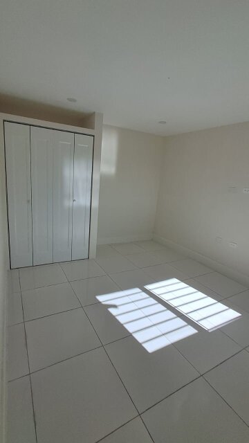 2 Bedroom 1 Bathroom Apartment
