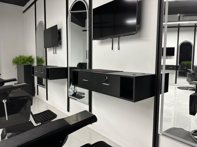 Hairdressing/barber Salon For Rent